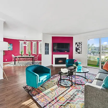 Beverly Hills Chic 2 Bed 2Bath With Patio And Parking 309-3